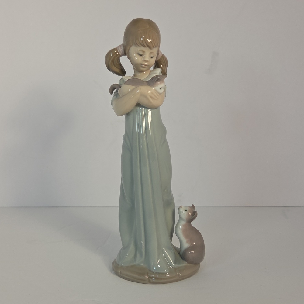 Lladro Retired Porcelain Girl Figurine in Pale Green Dress with Cat